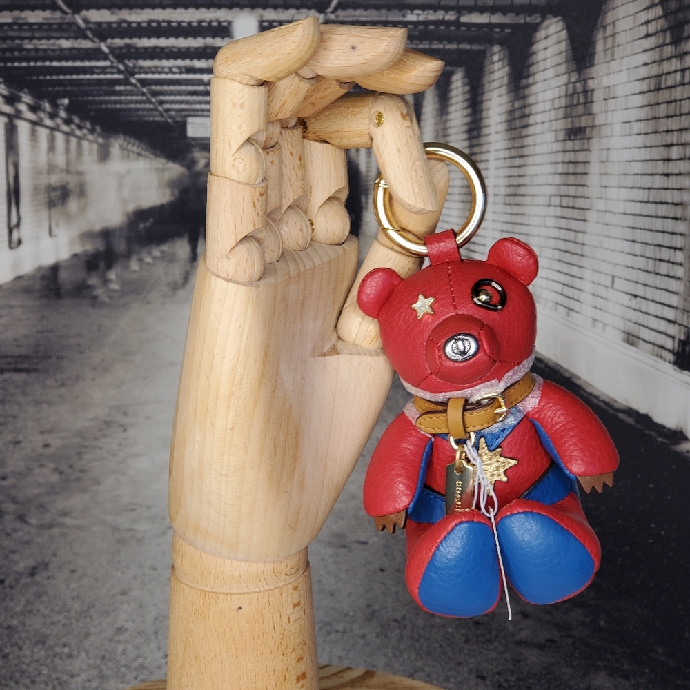 Captain Marvel COACH Marvel Keychain NWT Disney Fashionistas Assemble - Picture 5 of 6